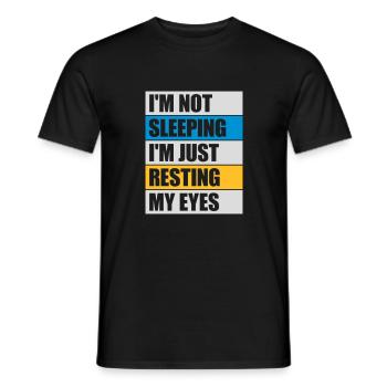 im not sleeping Zitat - Männer T-Shirt - Schwarz - Vorne - AI Model Male 178 light (178cm)