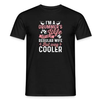 Je suis la femme d’un batteur Tout comme la femme ordinaire, mais - T-shirt homme - noir - Devant - AI Model Male 178 light (178cm)