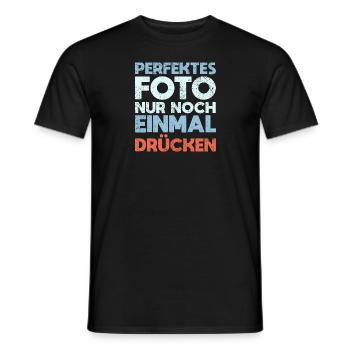 Perfektes Foto, Nur Noch Einmal Drücken - Männer T-Shirt - Schwarz - Vorne - AI Model Male 178 light (178cm)