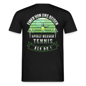 Tennis Einer von uns beiden spielt besser Tennis - Männer T-Shirt - Schwarz - Hinten - AI Model Male 178 light (178cm)
