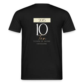 10 ans d’anniversaire d’être génial 2015 Cadeau - T-shirt homme - noir - Dos - AI Model Male 178 light (178cm)