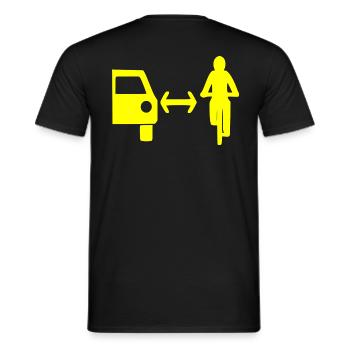 Fahrrad Abstand Halten Radfahrer Fahrradtour - Männer T-Shirt - Schwarz - Hinten - AI Model Male 178 light (178cm)