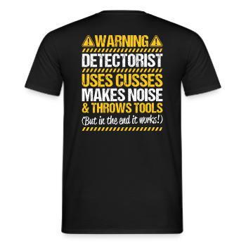 Détecteur Sondler Détecteur de métaux - T-shirt homme - noir - Dos - AI Model Male 178 light (178cm)