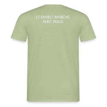 Le Diable Marche Avec Nous - Männer T-Shirt - Sage - Hinten - AI Model Male 178 light (178cm)