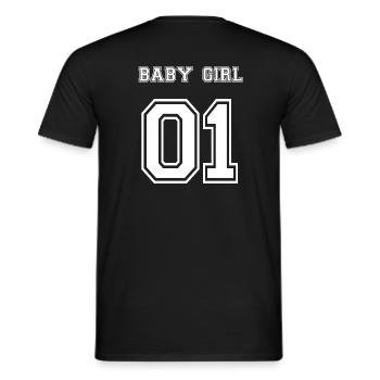 Baby Girl 01 Nummer 1 Geschenk Trikot Partner Idee - Männer T-Shirt - Schwarz - Hinten - AI Model Male 178 light (178cm)