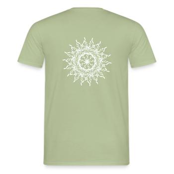 Mandala Fractales - T-shirt homme - vert sauge - Dos - AI Model Male 178 light (178cm)