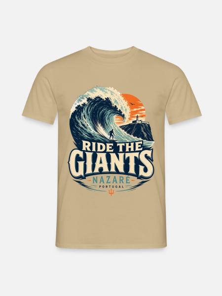 Nazaré Surfen - Männer T-Shirt - Sandbeige