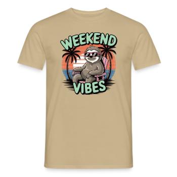 Weekend Vibes – Paresseux sur la plage - T-shirt homme - beige sable - Devant - AI Model Male 178 light (178cm)