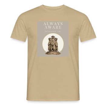 Always Aware Funny Meerkat - Männer T-Shirt - Sandbeige - Vorne - AI Model Male 178 light (178cm)