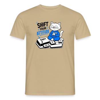 Verändere deine Einstellung – Zen-Geek-Chat auf der Tastatur - Männer T-Shirt - Sandbeige - Vorne - AI Model Male 178 light (178cm)