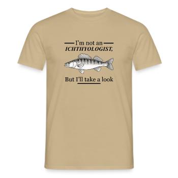Ichtyologe und Fisch - Männer T-Shirt - Sandbeige - Vorne - AI Model Male 178 light (178cm)