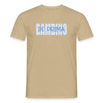 Bambino Figlio Prima, Italien - Männer T-Shirt - Sandbeige - Vorne - AI Model Male 178 light (178cm)