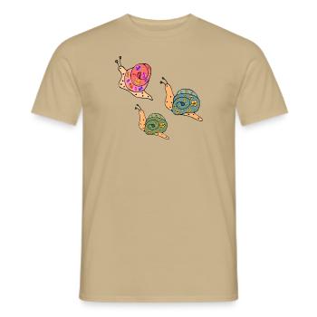 Schnecken - Männer T-Shirt - Sandbeige - Vorne - AI Model Male 178 light (178cm)