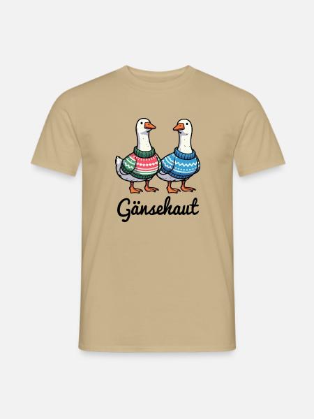 Gänsehaut - Gänse mit Strickpullovern - Männer T-Shirt - Sandbeige