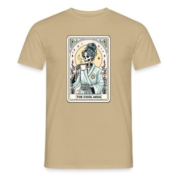 Mama Geschenk Tarot Retro Muttertagsgeschenk - Männer T-Shirt - Sandbeige - Vorne - AI Model Male 178 light (178cm)