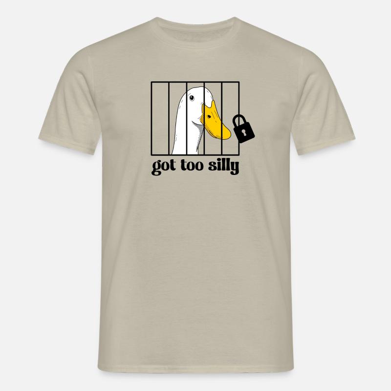 Gans hinter gittern - Männer T-Shirt - Sandbeige