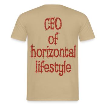 CEO of Horizontal Lifestyle -lustiger Spruch -Meme - Männer T-Shirt - Sandbeige - Hinten - AI Model Male 178 light (178cm)