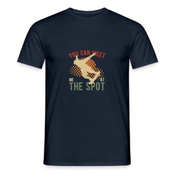 Conception de planche à roulettes pour planche à roulettes - T-shirt homme - marine - Devant - AI Model Male 178 light (178cm)