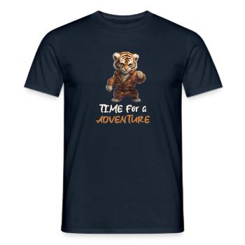 Löwe Baby Adventure Time - Männer T-Shirt - Navy - Vorne - AI Model Male 178 light (178cm)