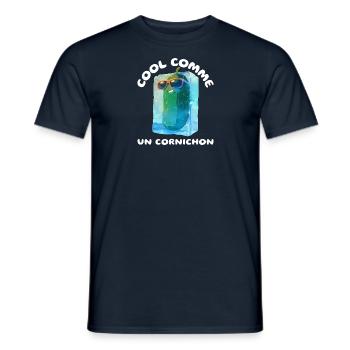 Cool comme un cornichon - T-shirt homme - marine - Devant - AI Model Male 178 light (178cm)