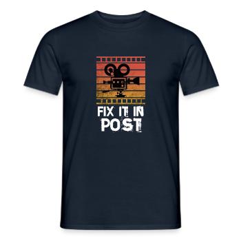 In der Post fixieren - Männer T-Shirt - Navy - Vorne - AI Model Male 178 light (178cm)