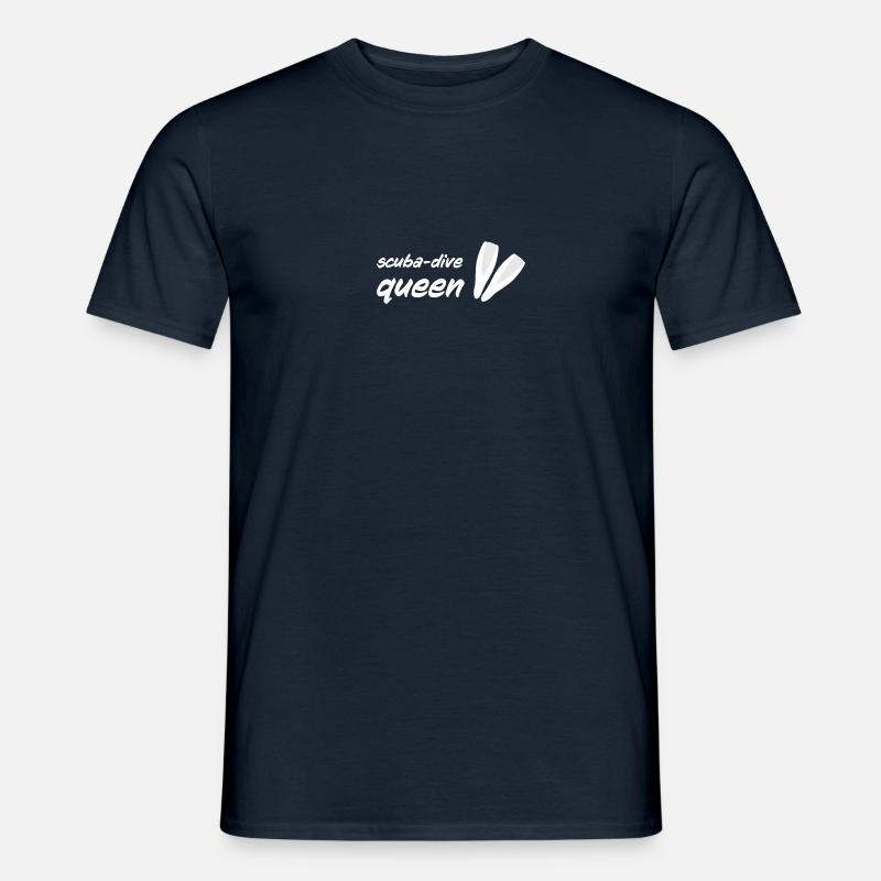 scuba dive queen - Männer T-Shirt - Navy