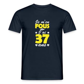j ai 37 ans / cadeau anniversaire 37 ans - T-shirt homme - marine - Devant - AI Model Male 178 light (178cm)