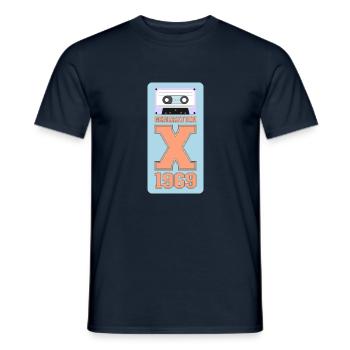 1969 Generation X First man on the moon - Männer T-Shirt - Navy - Vorne - AI Model Male 178 light (178cm)