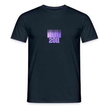 2011 - Männer T-Shirt - Navy - Vorne - AI Model Male 178 light (178cm)