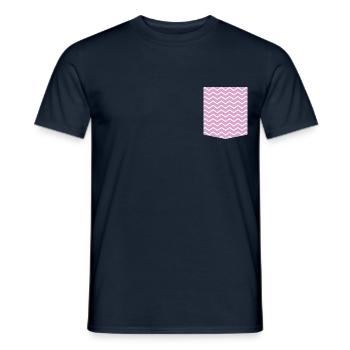 tee-shirt à poche imprimée avec poche imprimée - T-shirt homme - marine - Devant - AI Model Male 178 light (178cm)