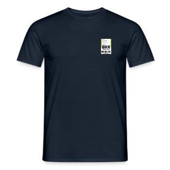 Autocollant d’étiquette de voyage d’aéroport Bangkok BKK - T-shirt homme - marine - Devant - AI Model Male 178 light (178cm)
