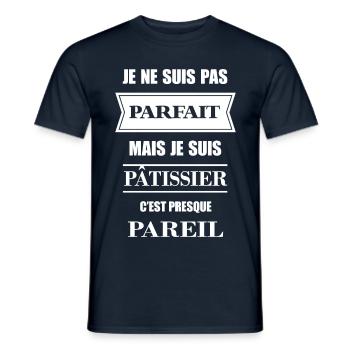 JE SUIS PATISSIER - T-shirt homme - marine - Devant - AI Model Male 178 light (178cm)