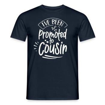 Ich Bin Zum Cousin Befördert Worden Cousine - Männer T-Shirt - Navy - Vorne - AI Model Male 178 light (178cm)