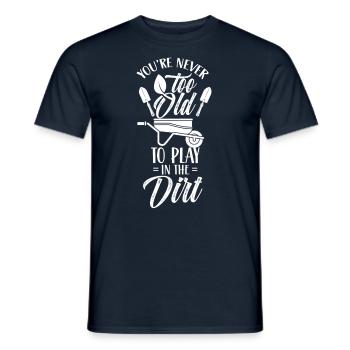 Tu n’es jamais trop vieux pour jouer dans la terre grand-père - T-shirt homme - marine - Devant - AI Model Male 178 light (178cm)