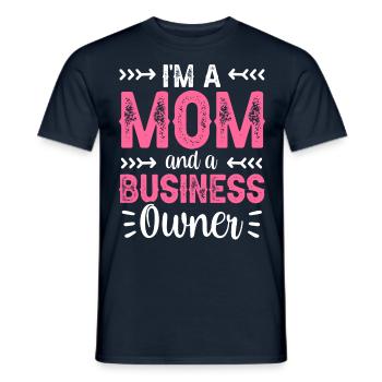 Je suis une mère et une propriétaire d’entreprise - T-shirt homme - marine - Devant - AI Model Male 178 light (178cm)