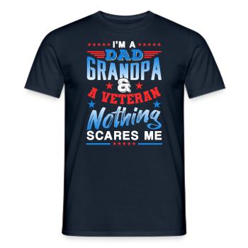 Papa Opa Veteran Nichts Macht Mir Angst Vater - Männer T-Shirt - Navy - Vorne - AI Model Male 178 light (178cm)