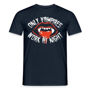 Seuls les vampires travaillent la nuit en disant quart de jour - T-shirt homme - marine - Devant - AI Model Male 178 light (178cm)