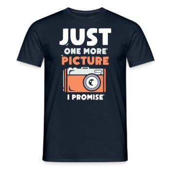 Une seule photo de plus promettait la photographie maman - T-shirt homme - marine - Devant - AI Model Male 178 light (178cm)