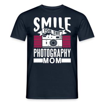 Lächeln Für Die Fotografierende Mutter Kamera Mama - Männer T-Shirt - Navy - Vorne - AI Model Male 178 light (178cm)