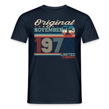 Original November 1978 44th Birthday Gift - Men's T-Shirt - navy - Front - AI Model Male 178 light (178cm)
