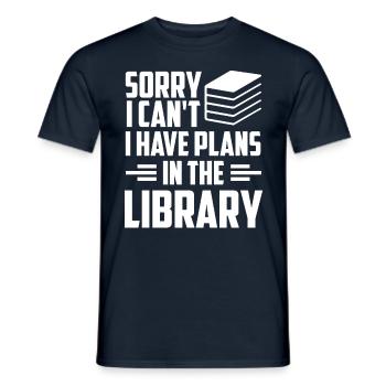 Kann Nicht Ich Habe Pläne In Der Bibliothek Bücher - Männer T-Shirt - Navy - Vorne - AI Model Male 178 light (178cm)