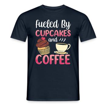 Angetrieben Von Cupcakes Und Kaffee Essen Cupcake - Männer T-Shirt - Navy - Vorne - AI Model Male 178 light (178cm)