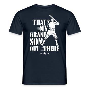 Das Ist Mein Enkel Da Draußen Beim Baseball Sport - Männer T-Shirt - Navy - Vorne - AI Model Male 178 light (178cm)