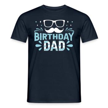 Geburtstag Papa Papi Vater Party - Männer T-Shirt - Navy - Vorne - AI Model Male 178 light (178cm)