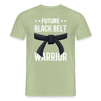 Zukünftiger Schwarzgurt Krieger Schwarzer Gürtel - Männer T-Shirt - Sage - Vorne - AI Model Male 178 light (178cm)