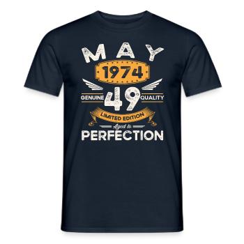 49e anniversaire Homme May né en 1974 Légendaire - T-shirt homme - marine - Devant - AI Model Male 178 light (178cm)