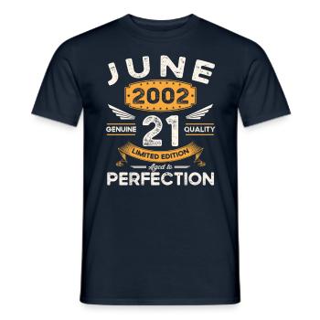 21st Birthday Man June Vintage 2002 Legendary - Men's T-Shirt - navy - Front - AI Model Male 178 light (178cm)