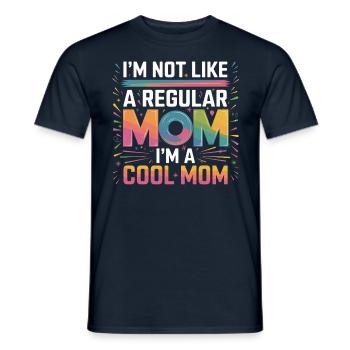 Je ne suis pas comme une maman ordinaire, je suis une maman cool - T-shirt homme - marine - Devant - AI Model Male 178 light (178cm)