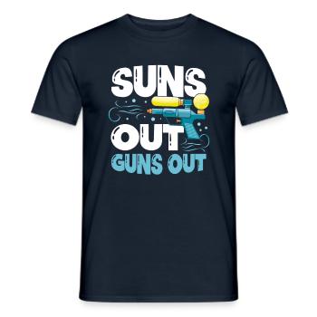 Suns Out Guns Out Wasserpistole Spritzpistole - Männer T-Shirt - Navy - Vorne - AI Model Male 178 light (178cm)