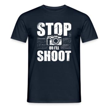 Hör Auf, Oder Ich Schieße Einen Fotografen Für - Männer T-Shirt - Navy - Vorne - AI Model Male 178 light (178cm)